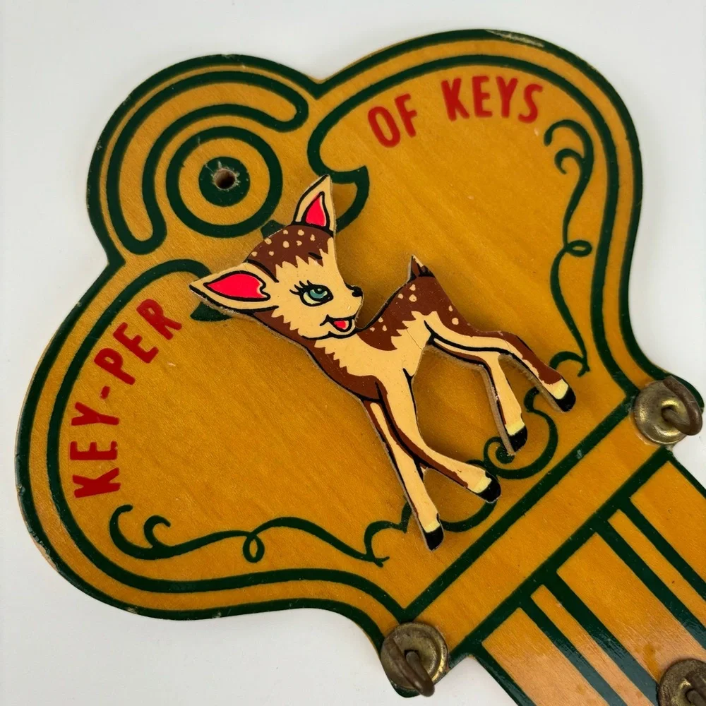 Vintage wooden key shaped wall plaque-fawn deer/key keeper